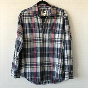 Nwot-“Tna” Plaid Light Button Down Shirt